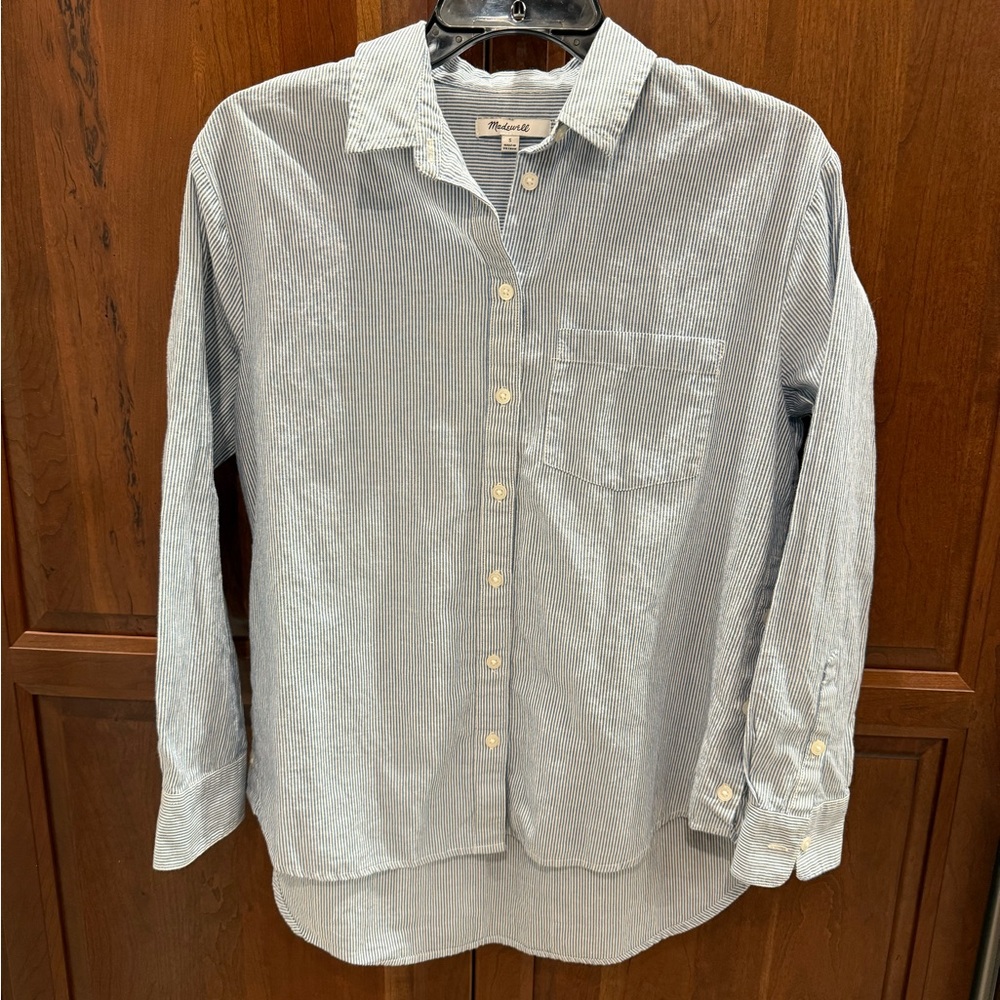 Madewell Women’s Blue Striped Button-Down Shirt